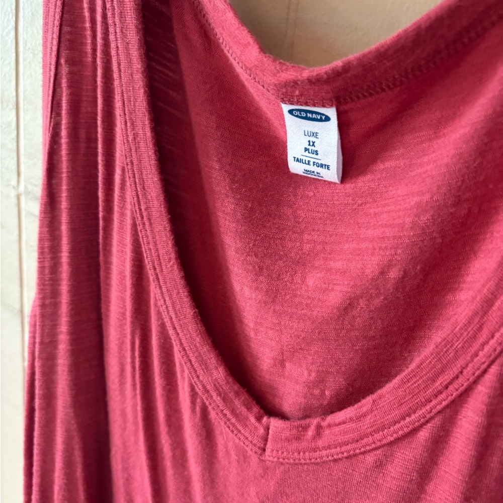 Old Navy Red Sleeveless Tank Top